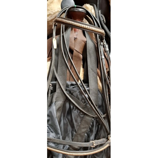 Δερμάτινα γκέμια με στρογγυλά τρουκς