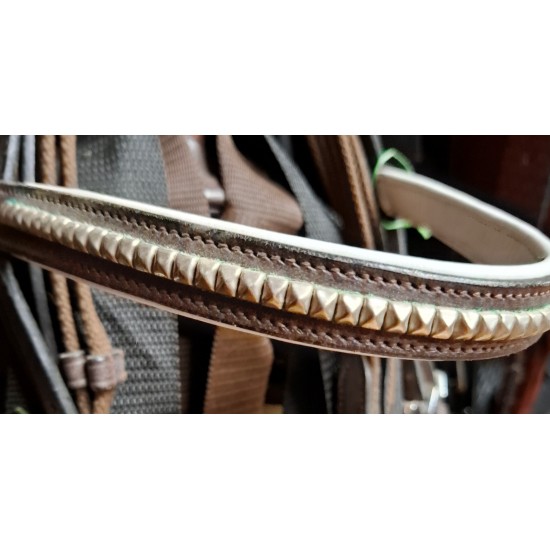 Δερμάτινα γκέμια με τετράγωνα τρουκς