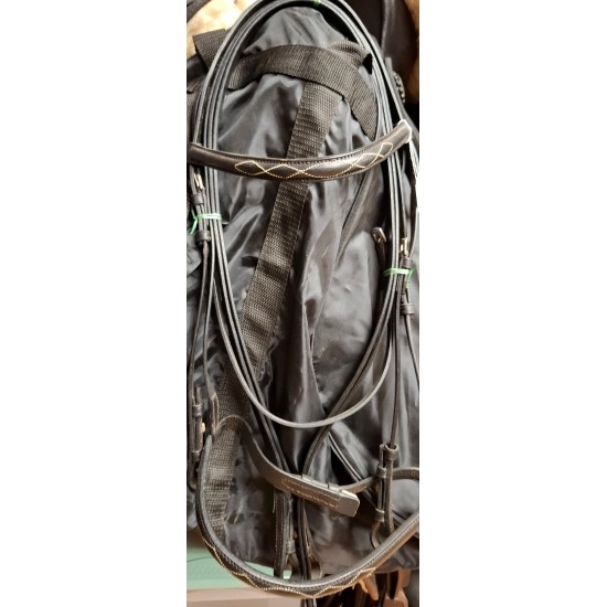 Δερμάτινα γκέμια διακόσμηση με ραφές