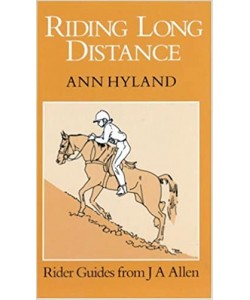 Riding Long Distance by Ann Hyland (έκδοση στα αγγλικά)